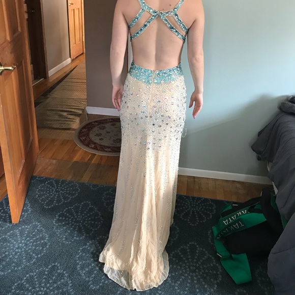Prom Dress - Picture 4 of 5